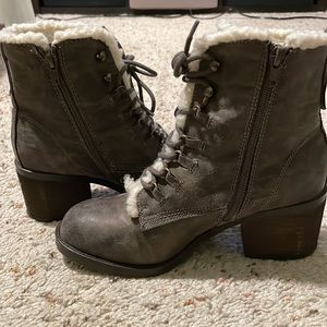 Mia lace up Sherpa lined boots